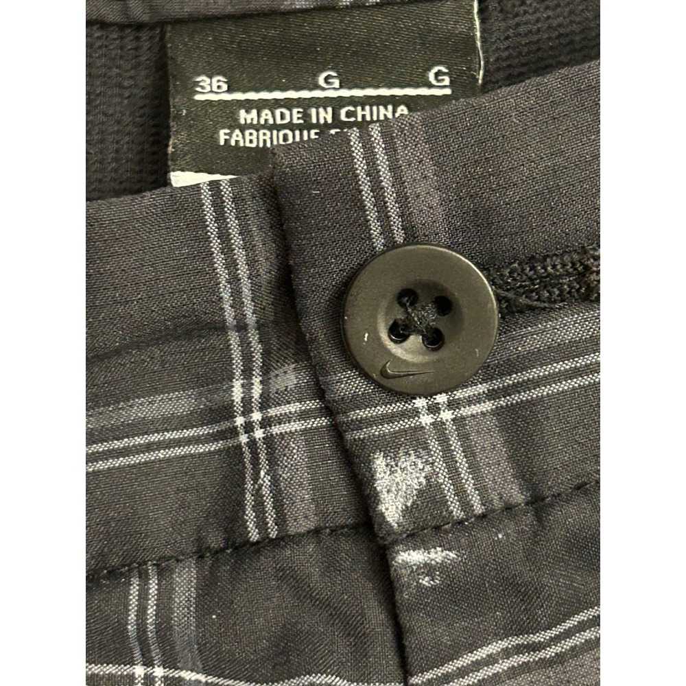 D2 Nike Men's Plaid Golf Shorts Size 36 Charcoal Gray Performance Flat Front - Picture 2 of 3